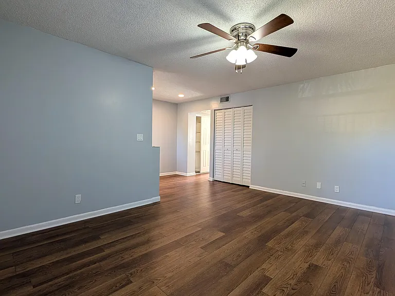 2301 SE 4th St #15 — Photo 7