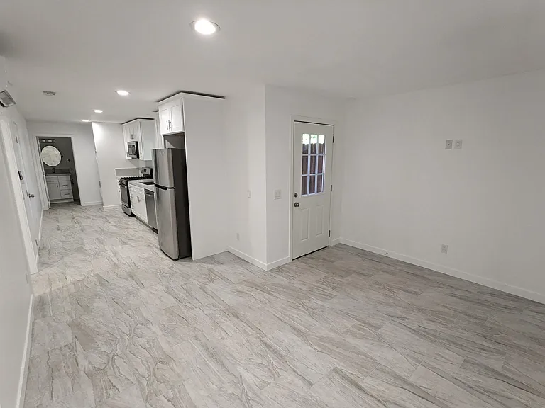 4163 1/2 Marian St — Photo 10