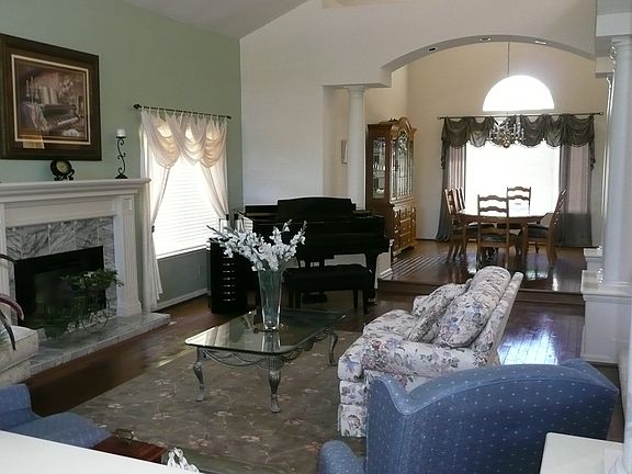 5th image of 4174 Rockcreek Dr