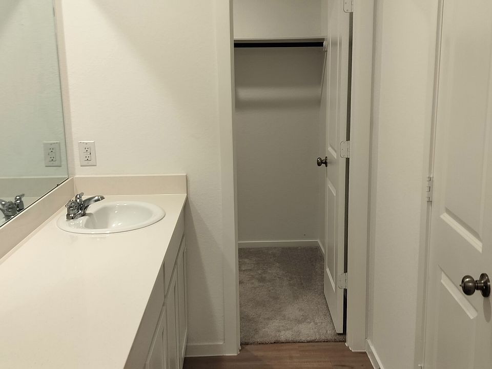 1st image of 4106 Briarstone Knoll Trl
