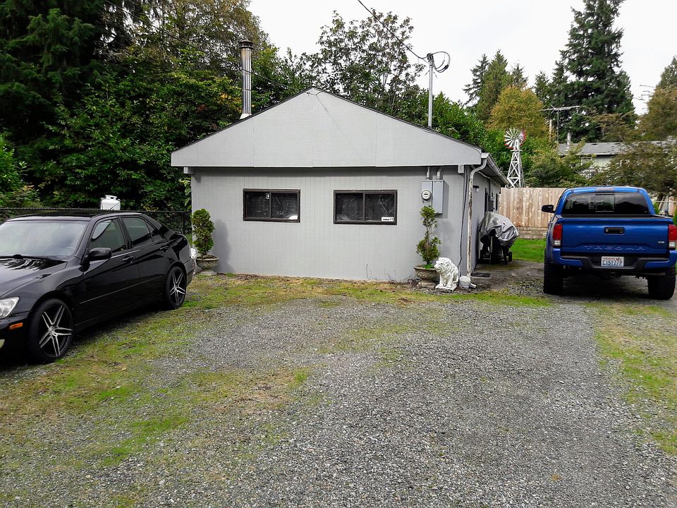 2nd image of 9201 211th Ave E