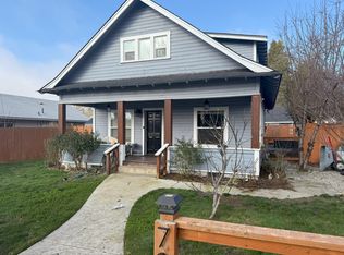 720 SW L St UNIT M, Grants Pass, OR 97526