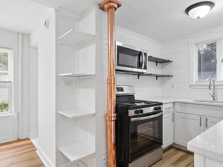 376 Montauk Hwy — Photo 10