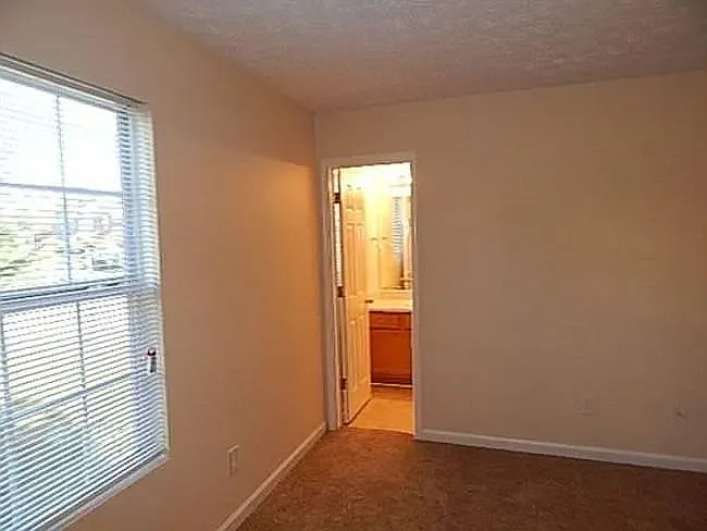 5727 Windfall Ln — Photo 16