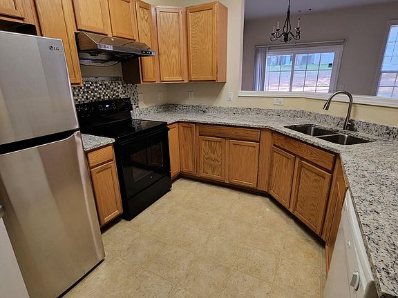 3rd image of 1700 Tailmore Ln