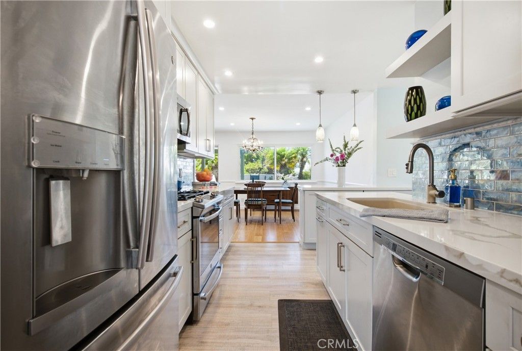 7636 W 91st St, Los Angeles, CA - View 3