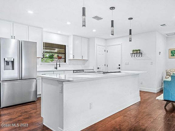 3rd image of 3164 Village Park Dr