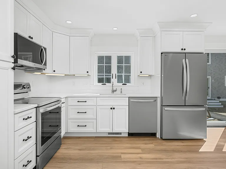68 Yarmouth Rd — Photo 6