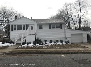 75 Carpenter St, Red Bank, NJ 07701