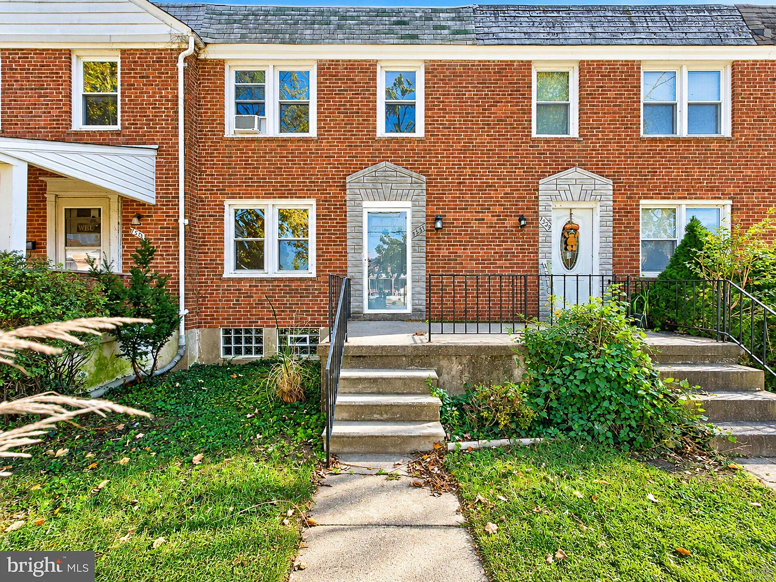 3 bed, 1.5 bath, 1320 sqft, $1,850 — Photo 2