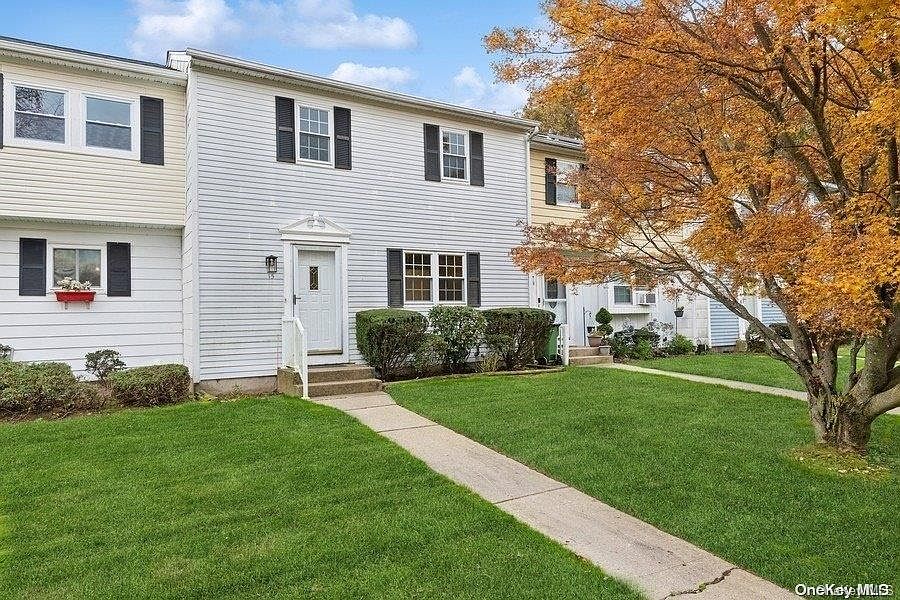 1st image of 15 Farragut Court #15