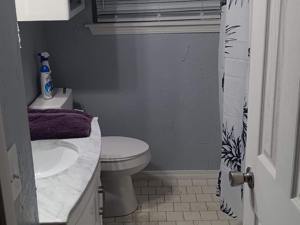 1st image of 3313 Hampton Dr