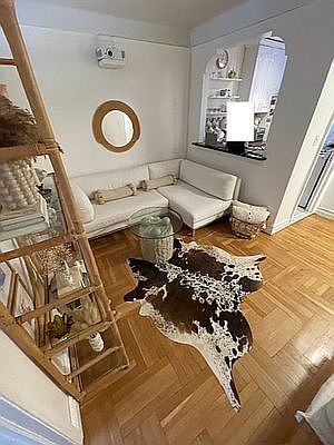 1st image of 209 W 104th St APT 4E