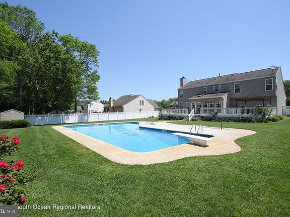 2nd image of 8 James Dr