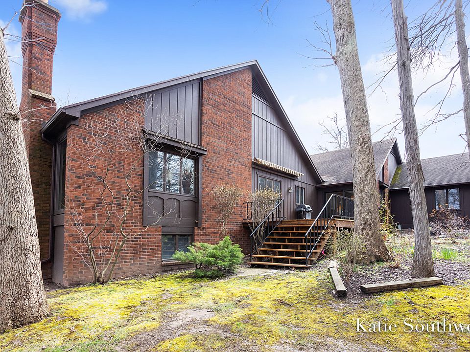 1st image of 3134 E Gatehouse Dr SE