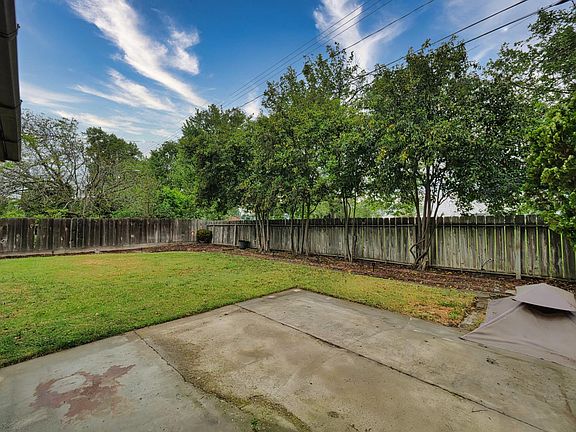 5th image of 1037 Tenaya Ct