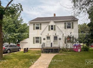 831 Derby Ln, Green Bay, WI 54301