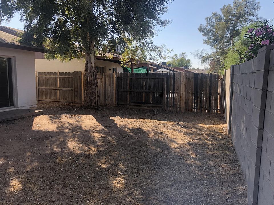 2nd image of 1928 E Jacinto Ave #1