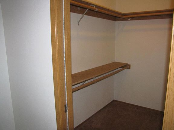 walk in closet, master