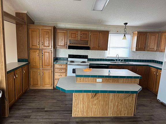 2nd image of 6938 Rue Renard Rouge