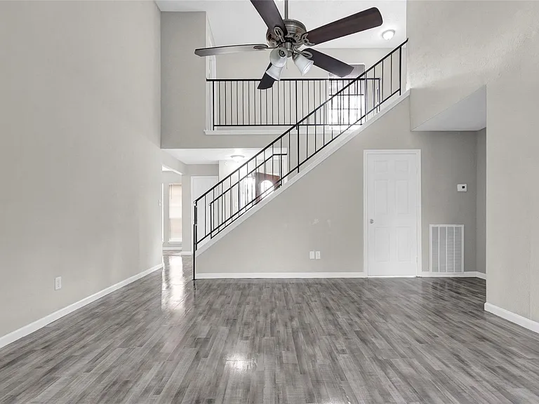 2055 Little Cedar Dr — Photo 6