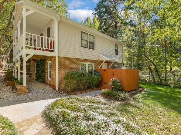 135 Drummond Pl, Cary, NC 27511