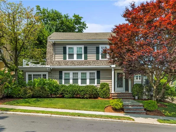 22 Emeline St, Providence, RI 02906