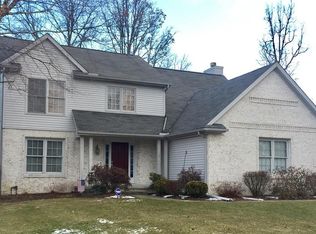 8932 Linden Lake Rd, Sylvania, OH