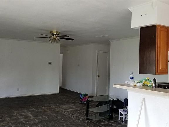 5th image of 1205 Chapman Dr