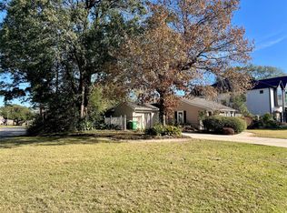 1722 Candlelight Ln, Houston, TX 77018