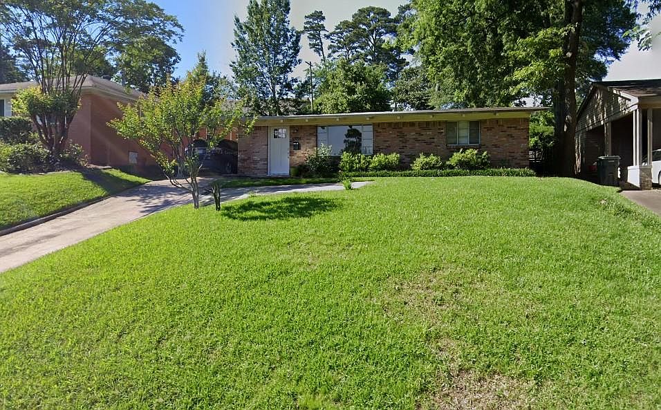 1st image of 6704 Evergreen Dr