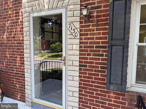3rd image of 7130 Greenwood Ave