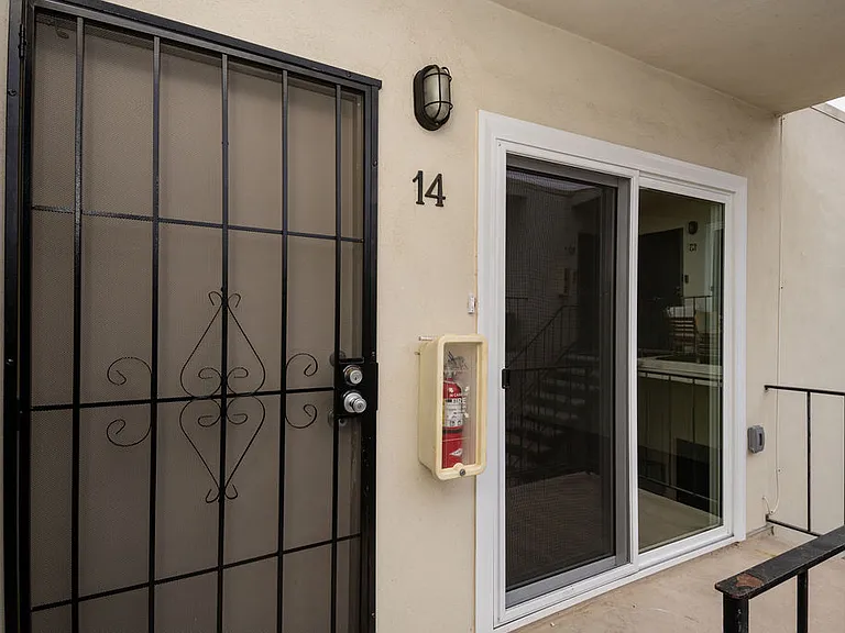 1038 Turquoise St #14 — Photo 12