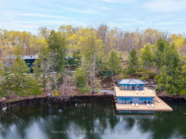 1013 Halls Rd #2, Muskoka Lakes, ON P0B 1J0