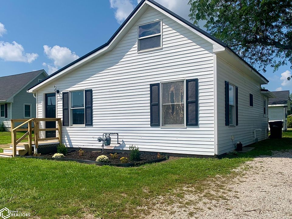 1st image of 2115 Racine Ave