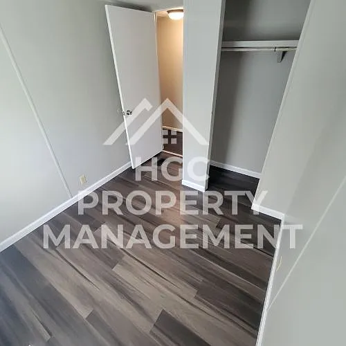240 Penny Ln — Photo 10
