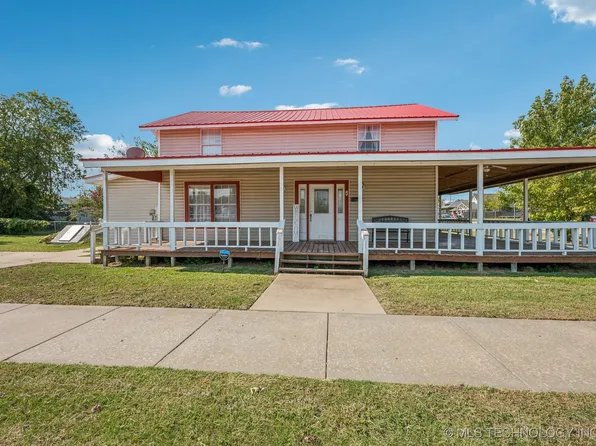 1144 E McLeod Ave, Sapulpa, OK 74066