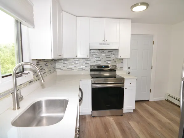 36 Bellevue Rd #1F, Braintree, MA 02184