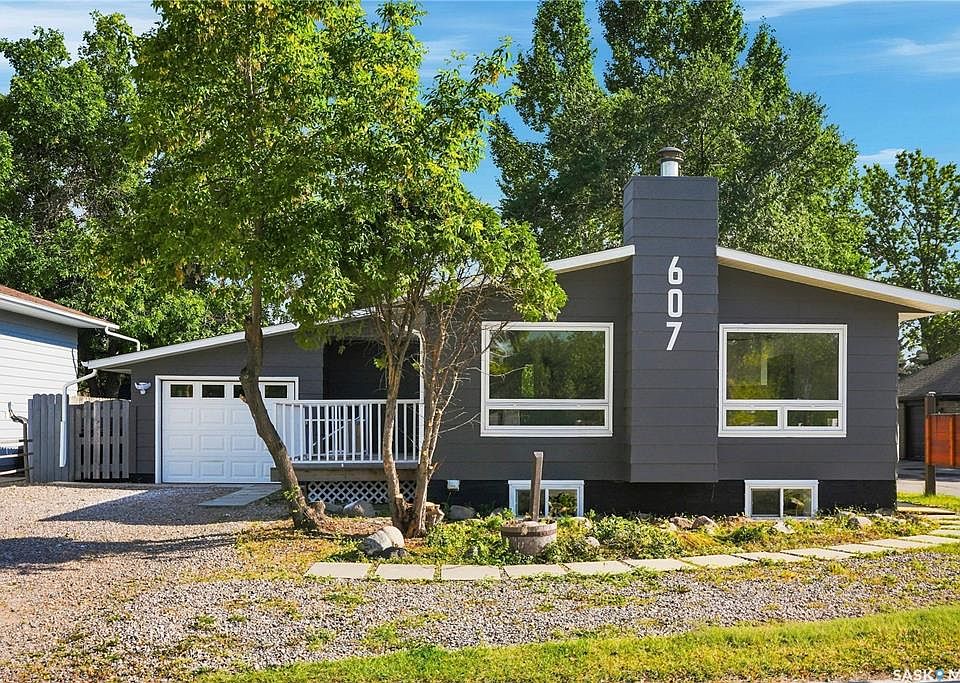 1st image of 607 Lenore DRIVE