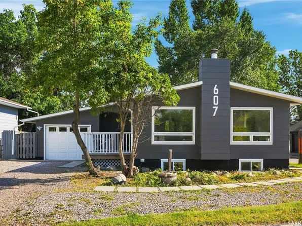 607 Lenore DRIVE, Saskatoon, SK S7K 5G7