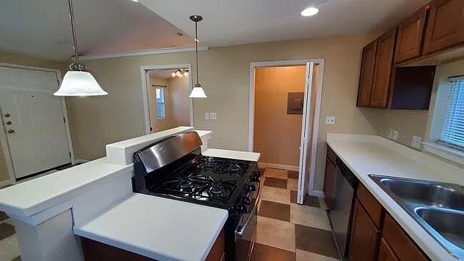 1116 Northwestern Ave #C — Photo 5