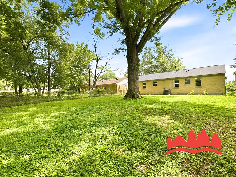 3230 Sweet Springs Dr — Photo 27
