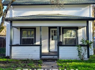 805 SW 4th St, Grants Pass, OR 97526