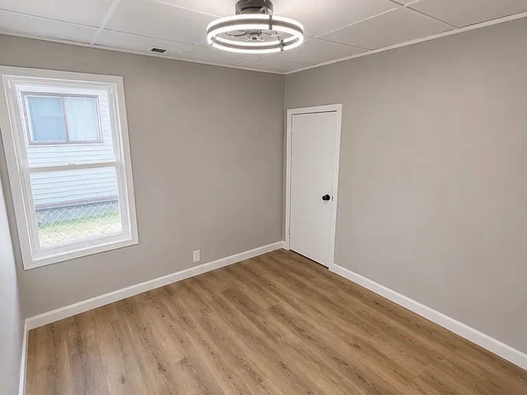 123 W Valley St — Photo 7