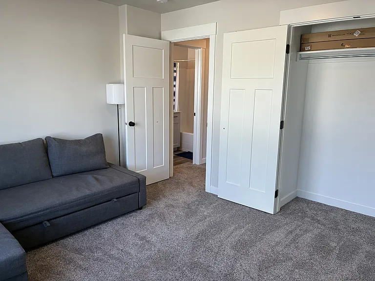 1405 Louise Ln — Photo 7