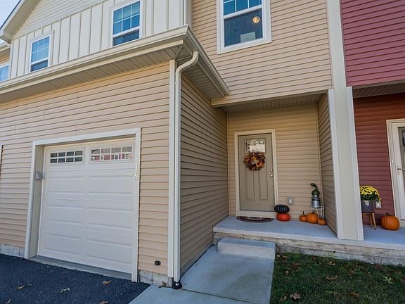 2nd image of 18 Linden Ln