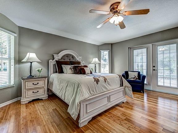 3rd image of 6 Pine Valley Ln