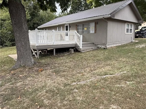 33766 Ivy Bend Rd, Stover, MO 65078