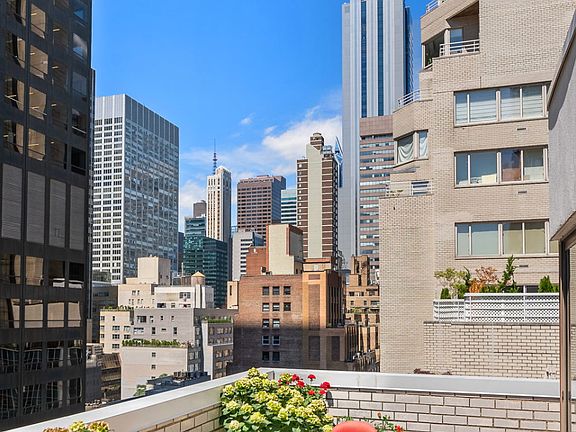 3rd image of 209 E 56th St #Penthouse U