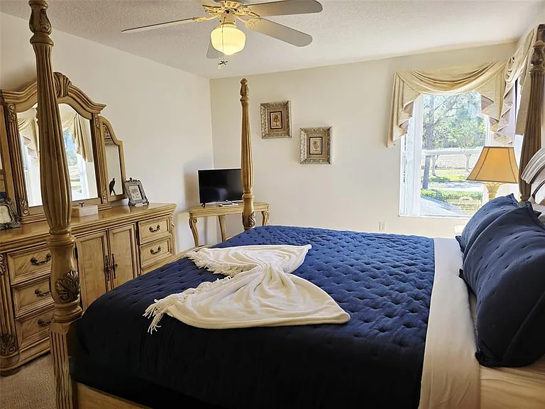 1027 Balmoral Dr — Photo 24
